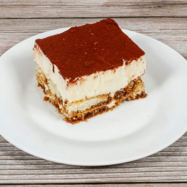 Tiramisu Cake.