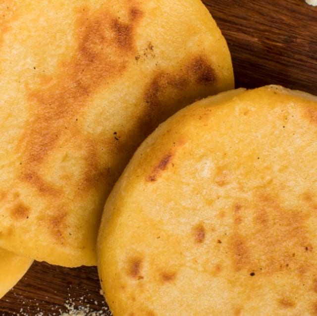 Chicharron Pupusas (2 Pcs).